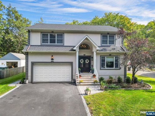 59 Lohs Pl, Harrington Park, NJ, 07640-1041 | Card Image