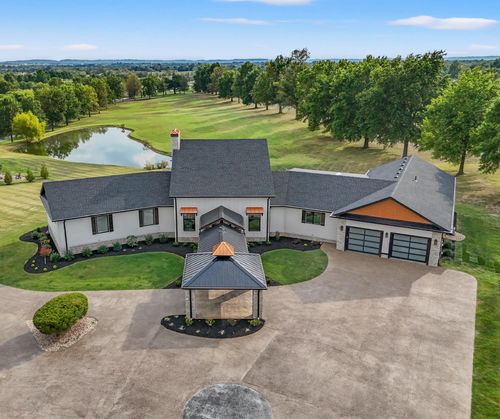 108 Brightleaf Dr, Harrodsburg, KY, 40330-8804 | Card Image