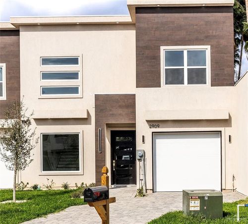 2909 N 51st St, McAllen, TX, 78501-0019 | Card Image