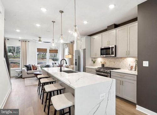 2034 Henson Norris St, ROCKVILLE, MD, 20850-6577 | Card Image