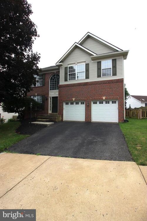 14015 Wood Rock Way, CENTREVILLE, VA, 20121-3833 | Card Image