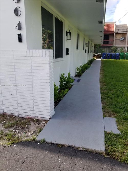 apt-2-5641 Nw 15th St, Lauderhill, FL, 33313-5566 | Card Image