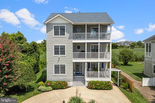 209 Pittsburg Ave, Cape May, NJ, 08204-2748 | Card Image