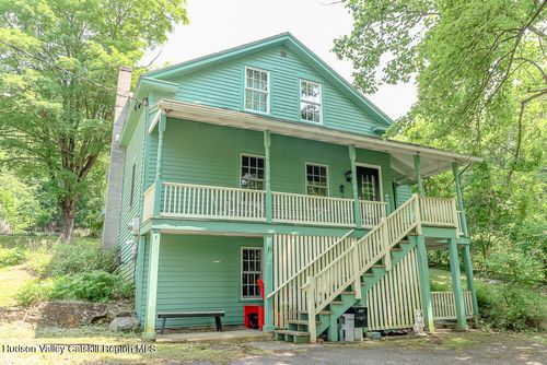 33 High St, Chatham, NY, 12037-1127 | Card Image