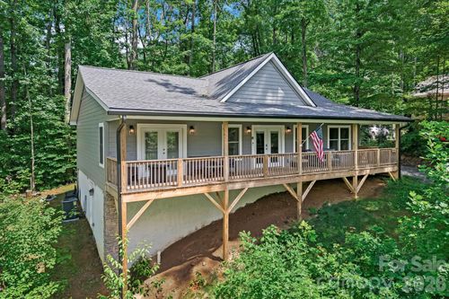 30 Sleeping Bear Rdg, Maggie Valley, NC, 28751-0890 | Card Image