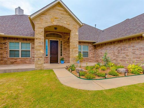 10804 Nw 95th St, Yukon, OK, 73099-6697 | Card Image