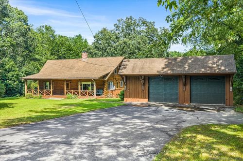 88 Lovers Ln, Plainfield, CT, 06374-1526 | Card Image