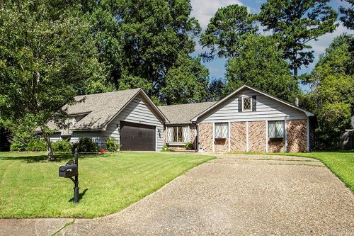 10 Sharondale Pl, Maumelle, AR, 72113-6486 | Card Image