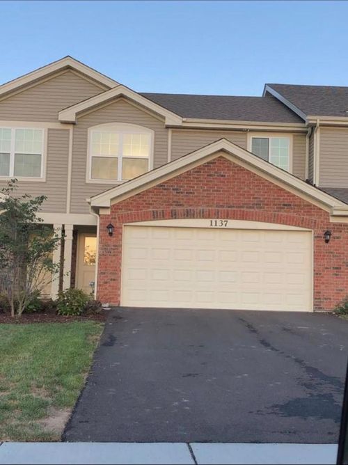 1137 Amber Dr, Cary, IL, 60013-2367 | Card Image