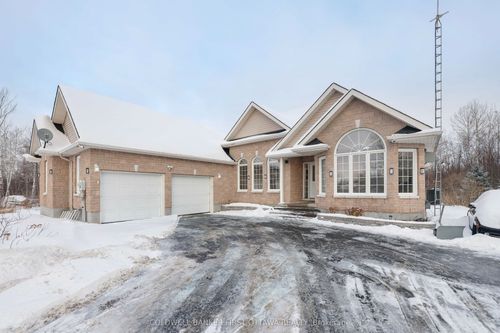 11 Rideau Crossing Crescent, North Grenville, ON, K0G1K0 | Card Image