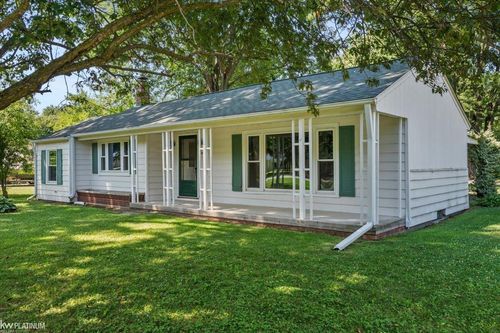 73837 Floral St, Armada, MI, 48005-4755 | Card Image