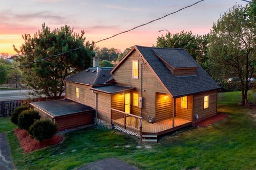 330 Division Street, Excelsior, MN, 55331 | Card Image