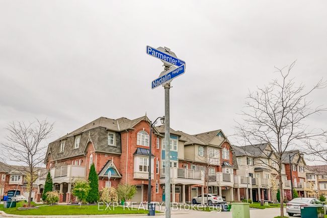 979 Nadalin Hts, House attached with 4 bedrooms, 2 bathrooms and 1 parking in Milton ON | Image 37