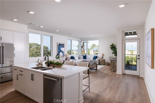 unit-420-414 Main St, Huntington Beach, CA, 92648-8198 | Card Image