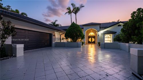 1361 116th Ave, Plantation, FL, 33323-2424 | Card Image