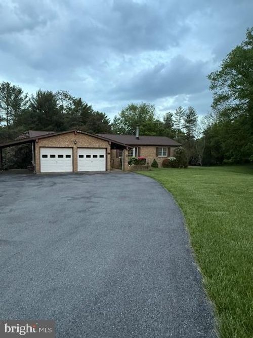 314 Macbeth Dr, CHARLES TOWN, WV, 25414-4715 | Card Image