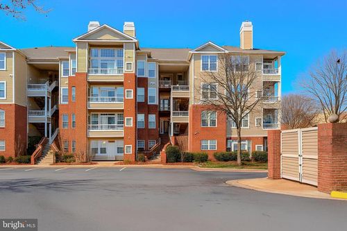 apt-n-4200 Mozart Brigade Ln, FAIRFAX, VA, 22033-3971 | Card Image