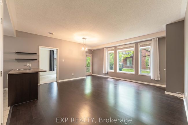 B - 280 Meilleur Pvt, Condo with 2 bedrooms, 2 bathrooms and 1 parking in Vanier ON | Image 5