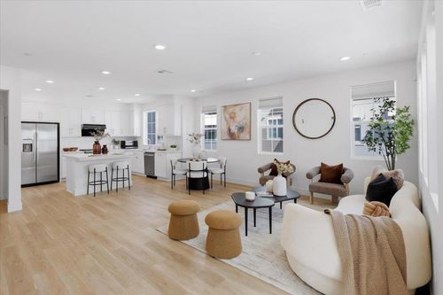 9343 Ocean Park Way, Newark, CA, 94560-7338 | Card Image