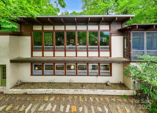 21 Rhododendron Rd, Black Mountain, NC, 28711-9712 | Card Image