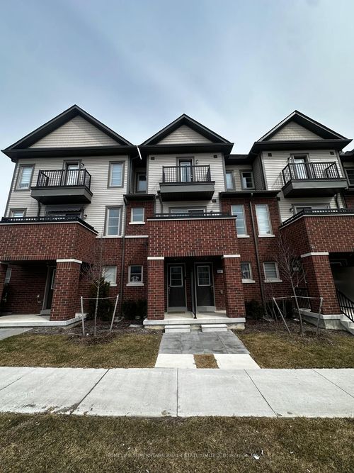 2067 Prestonvale Rd, Courtice, ON, L1E0G9 | Card Image