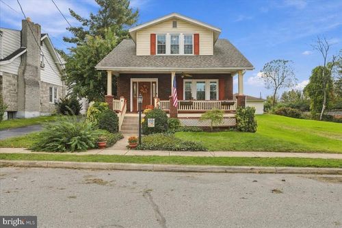 725 Sunset Ave, HAGERSTOWN, MD, 21740-6241 | Card Image