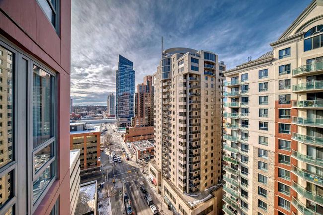 1502 - 650 10 Street Sw, Home with 2 bedrooms, 2 bathrooms and 1 parking in Calgary AB | Image 16