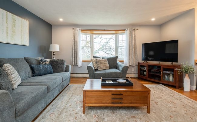 242 Bancroft Ave, House other with 4 bedrooms, 2 bathrooms and 4 parking in Reading MA | Image 5