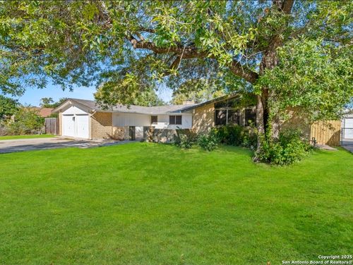 5003 Round Table Dr, Windcrest, TX, 78218-2711 | Card Image