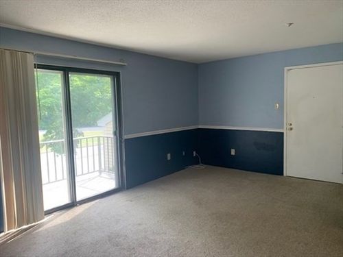 apt-6-1 Village Way, Natick, MA, 01760-3904 | Card Image