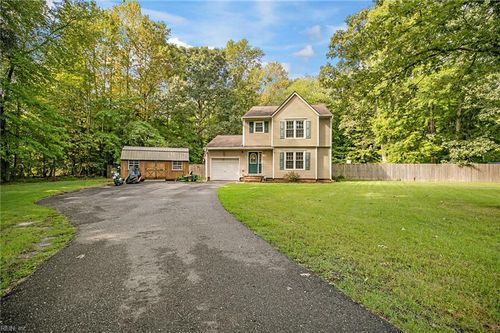 8174 Lord Fairfax Cir, Gloucester, VA, 23061-5254 | Card Image