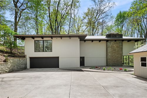 145 Mcclain Rd, Beaver Falls, PA, 15010-1005 | Card Image