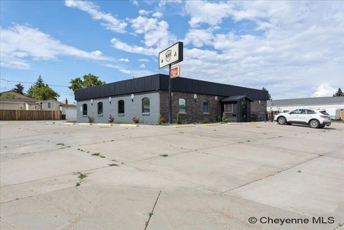 122 W 6th St, Cheyenne, WY, 82007-1348 | Card Image