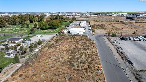 1601 N Idaho Ave, Pasco, WA, 99301 | Card Image