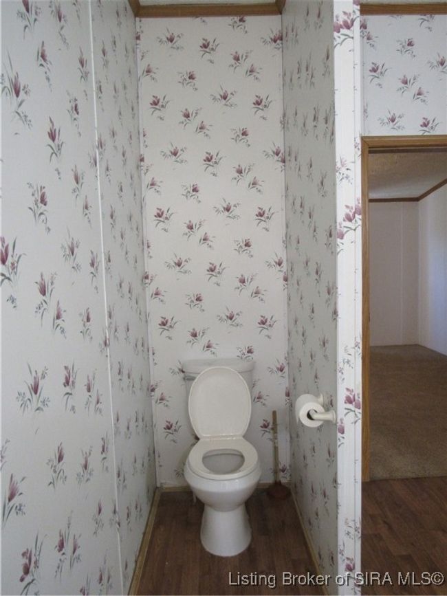 toilet in master bath | Image 18