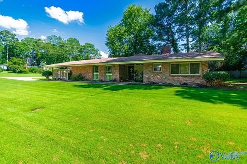 2205 Stratford Rd Se, Decatur, AL, 35601-6147 | Card Image