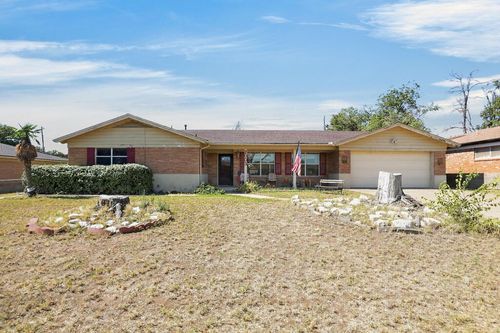 2003 Sands St, Midland, TX, 79705-7534 | Card Image