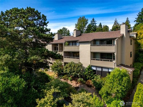 d-111-6648 Park Point Way Ne, Seattle, WA, 98115-7860 | Card Image