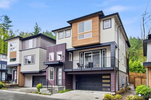 8328 138th Ln Se, Newcastle, WA, 98059 | Card Image