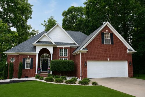 512 Scenic Oak Dr, Moore, SC, 29369-9290 | Card Image