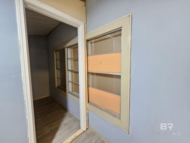 Entry | Image 10