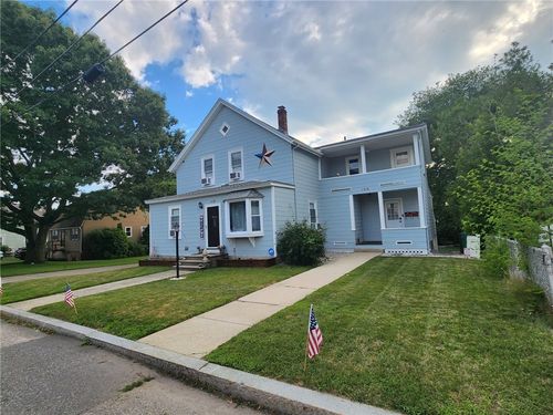 109 Cleveland St, Woonsocket, RI, 02895-5960 | Card Image