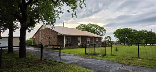 3559 Springfield Rd, Springtown, TX, 76082-6166 | Card Image