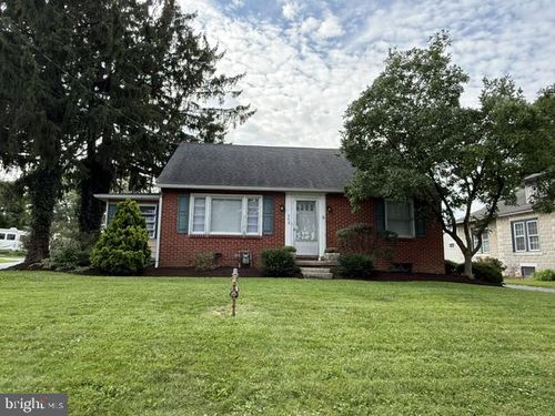 248 E Main St, LEOLA, PA, 17540-1920 | Card Image