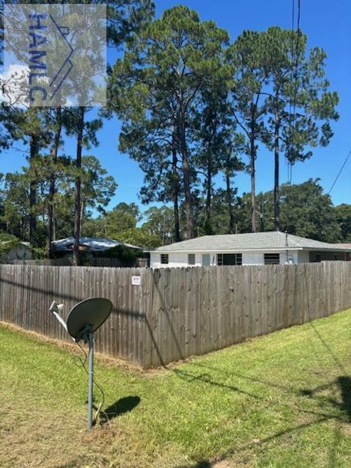 806 S S Macon St, Jesup, GA, 31545-1723 | Card Image
