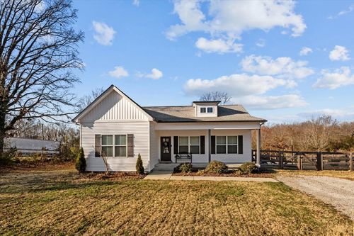 1325 Old Charlotte Pike, Dickson, TN, 37055 | Card Image