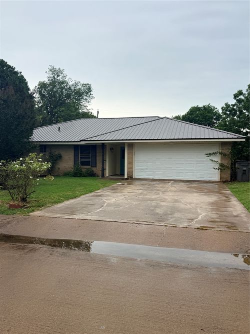 127 Dunn St, Red Oak, TX, 75154-6403 | Card Image