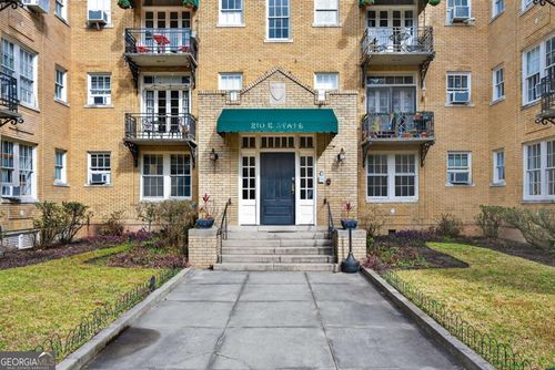 apt-18-210 E State St, Savannah, GA, 31401-3441 | Card Image