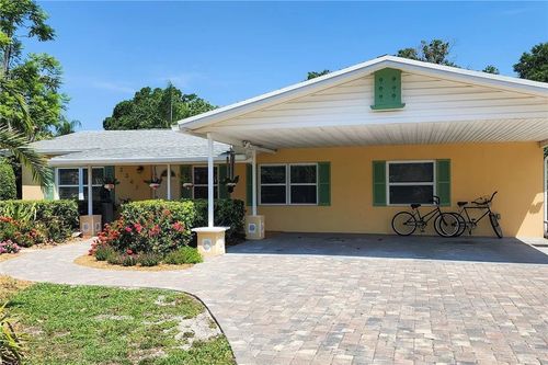 2367 Seville Ave, Vero Beach, FL, 32960-2970 | Card Image