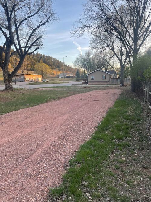 702 Indianapolis Avenue, hot springs, SD, 57747 | Card Image